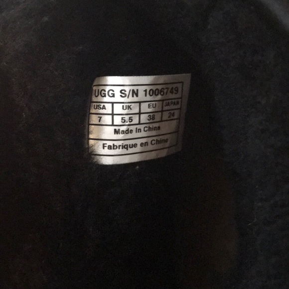 Black Ankle Ugg Boots - Picture 6 of 6